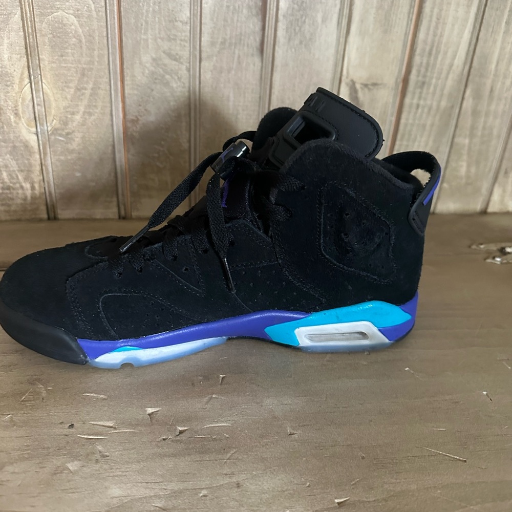 Air Jordan retro six boys 7